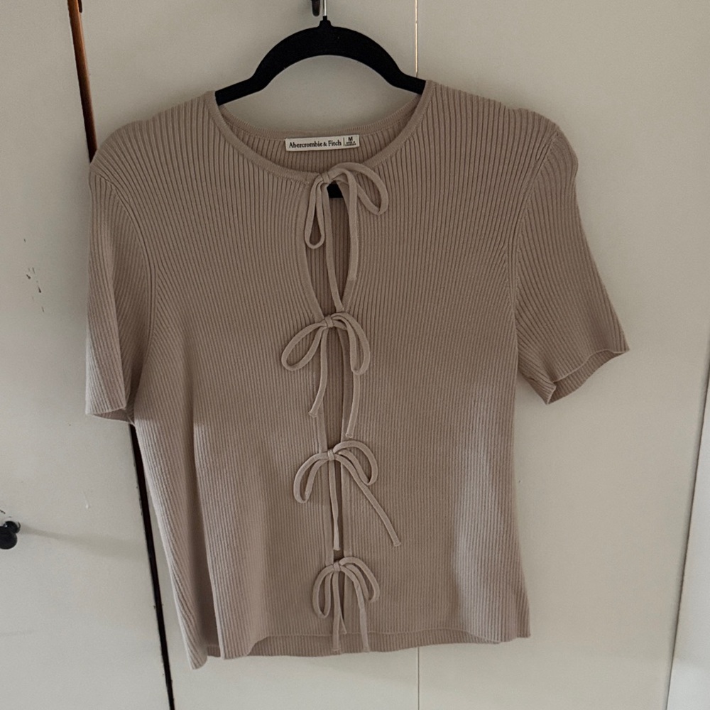 Abercrombie & Fitch Tie Front Beige Ribbed Short Sleeved Sweater